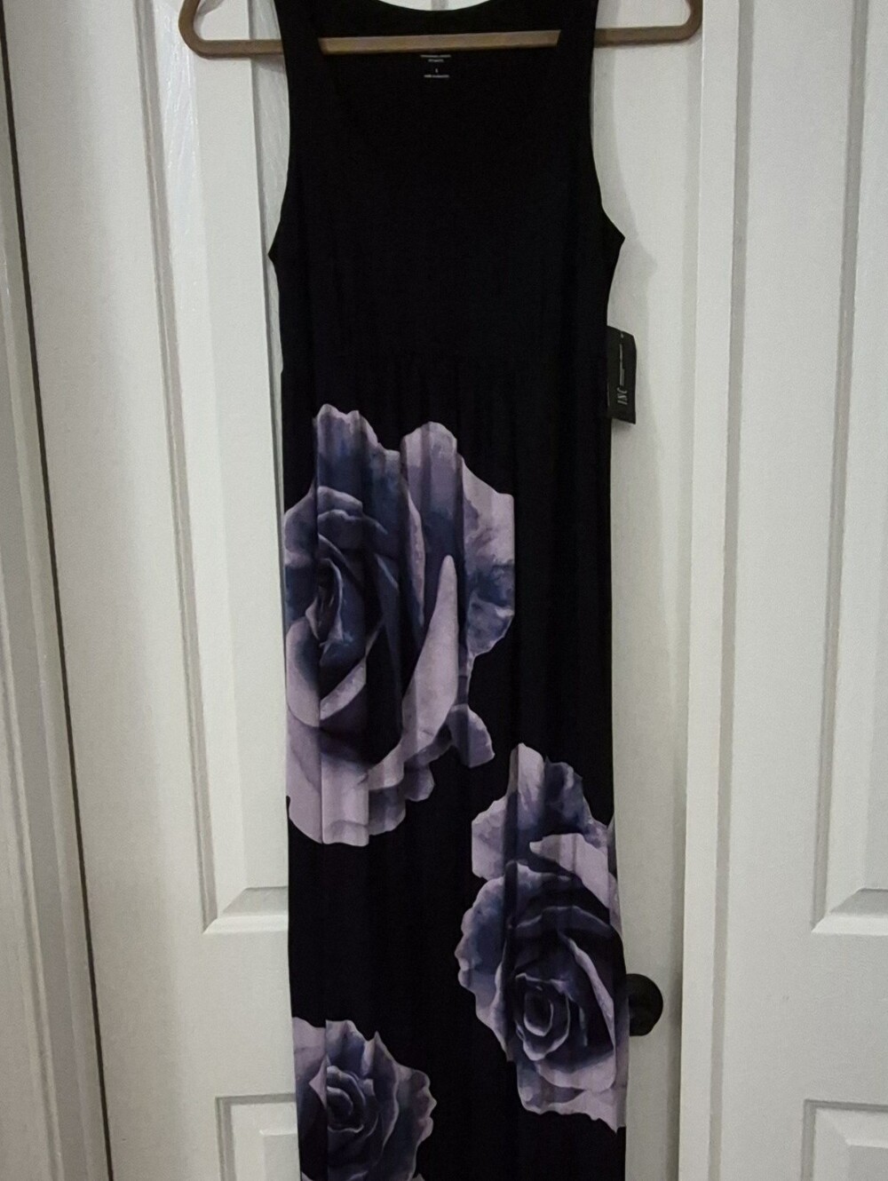 INC International Concepts Rose-Graphic Maxi dress/Casual wear (Black, S), NWT